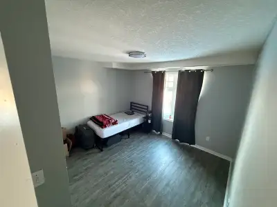 A spot is available in a shared room in a 3-bedroom, 1-bathroom apartment located at 91 Dixon Street...
