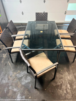 Outdoor Dining Table | Kijiji in Oakville / Halton Region. - Buy, Sell &  Save with Canada's #1 Local Classifieds.