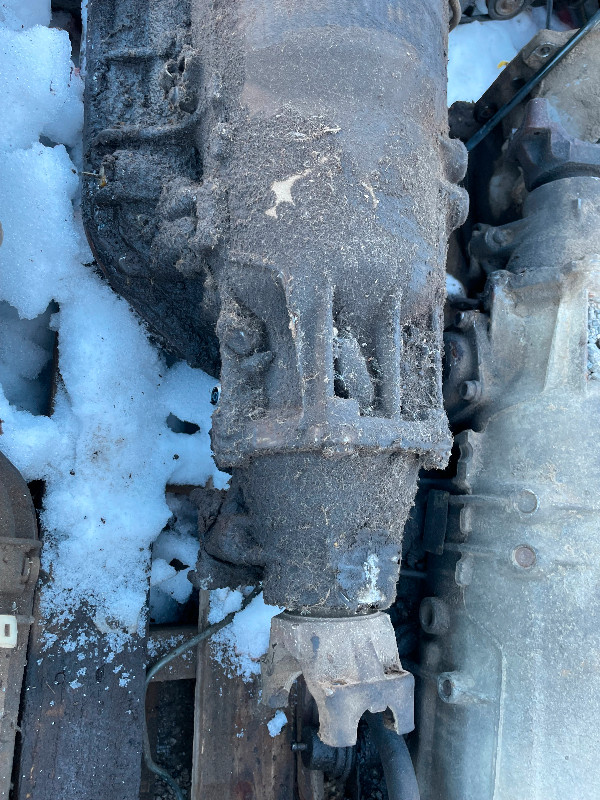 GM TH400 Turbo 400 2WD Transmission Good Working Condition in Transmission & Drivetrain in Lethbridge - Image 3