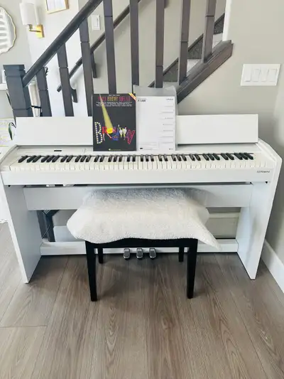 Superb Quality ROLAND piano w/ Bluetooth +  88  Weighted Keys, View more