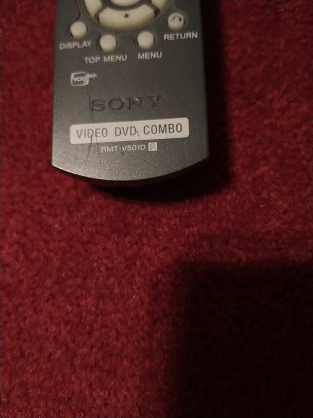 SONY RMT-V501D DVD VCR COMBO REMOTE CONTROL  dans Autre  à Ville de Montréal - Image 2