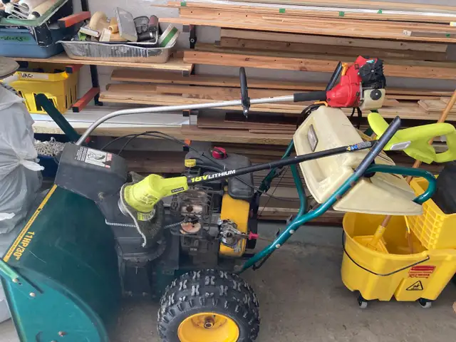 Snow MTD /Yardman  30 "- 11 HP. Electric Start in Snowblowers in City of Montréal - Image 4
