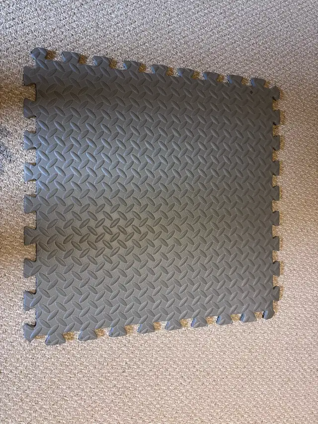 Interlocking Foam Floor Mats 24”, 12 pieces 