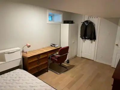 Newly Renovated Basement Room for Rent – Near University of Regina A clean and bright basement room...