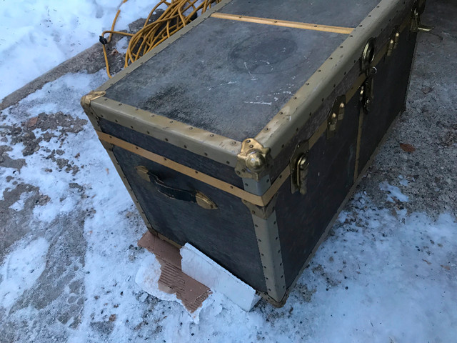 Vintage trunk with original top shelf in Home Décor & Accents in Strathcona County