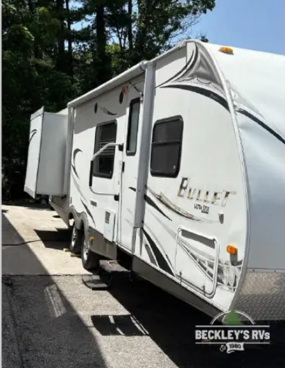 2012 Keystone Bullet 294bhs Travel Trailer in Travel Trailers & Campers in Ottawa - Image 2