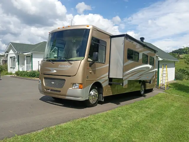 Motorisé clase A Winnebago Itasca Sunstar 35F 2012 in RVs & Motorhomes in Sherbrooke - Image 4