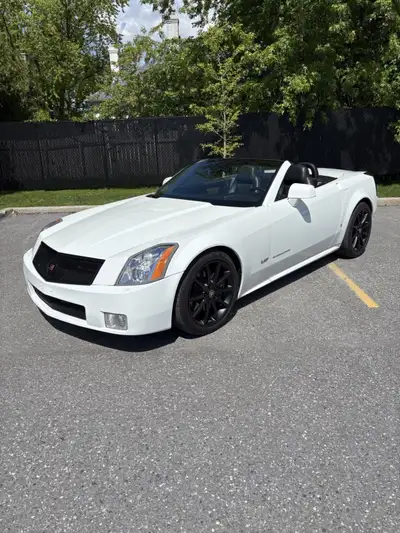 CADILLAC XLR-V SUPERCARGED 2008 (négociable) RARE très belle Cadillac blanche (artique white) décapo...
