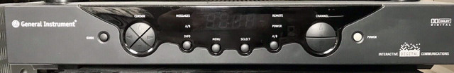 VCRs TV receiver; General Instrument TV Receiver 5.00  in General Electronics in Saskatoon - Image 3