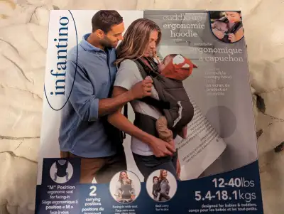 Infantino cuddle up carrier in excellent shape