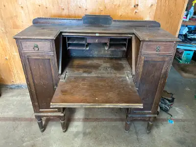 Been in the Family for 75 years! Very cool piece… Call or text TERRY MUDGE Today @ 519-614-5957