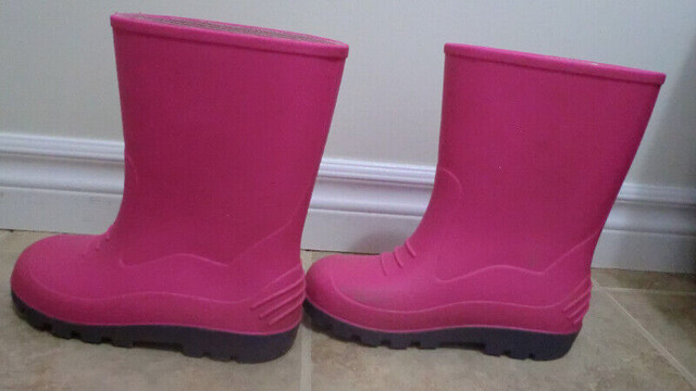 Girls Boots, Size 3, EUC, each pair for $10 in Kids & Youth in London - Image 4