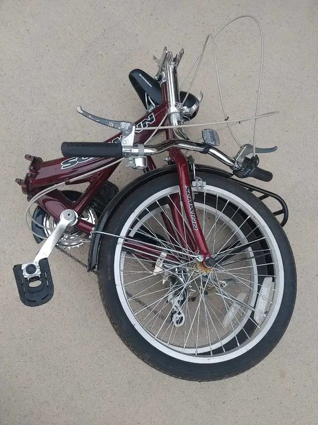 Schwinn Folding Bike62854393242370122