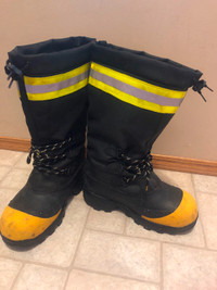 Size 8 men’s steel toe winter boot