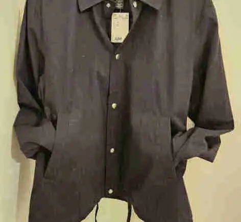 H&M men's jacket in size Medium in Men's in City of Montréal - Image 2