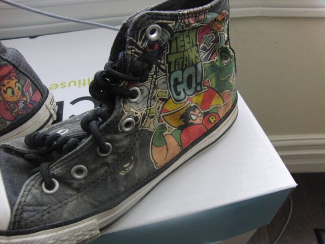 Boys Size 2 DC Teen Titans Go Converse Allstar Shoes Sneakers in Kids & Youth in Oshawa / Durham Region - Image 3