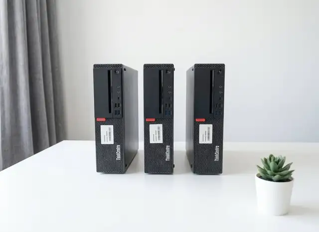 Lenovo ThinkCentre SFF PC - i5 7th Gen / 8GB / 256GB / Win11