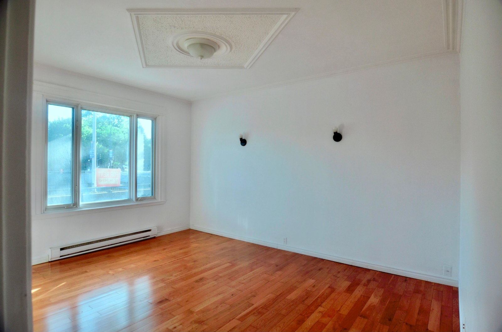 Renovated 5½ Apartment for Rent in NDG — photo 1