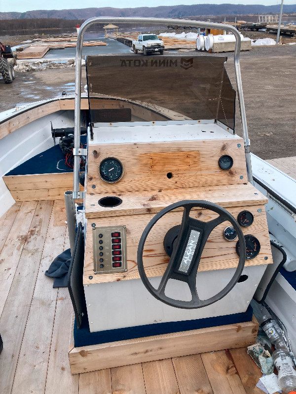 Center Console for fishing boat in Other in Ottawa - Image 4