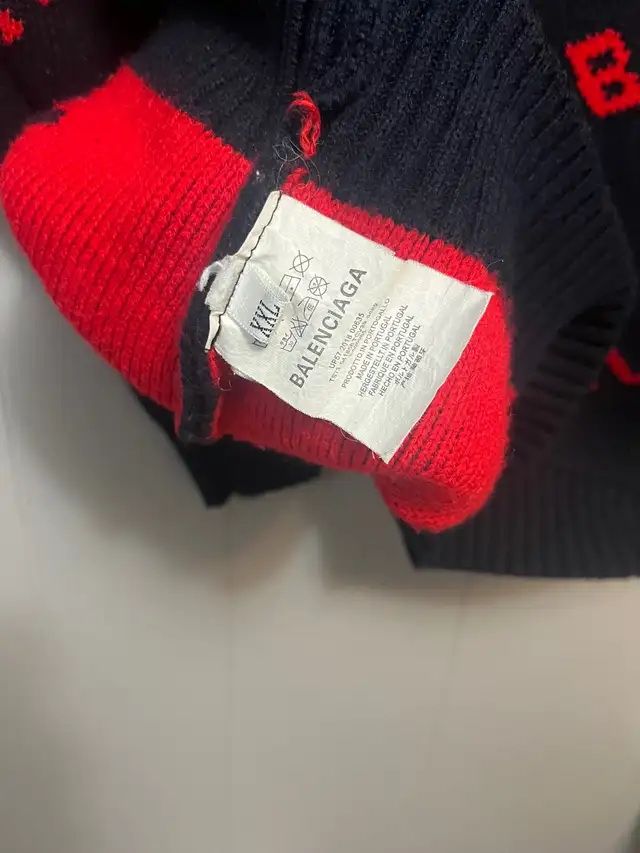 Balenciaga sweatshirt Black / Red  Knitted Wool Sweater SizeXXL.62863268504321123