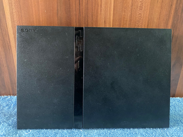 Sony PlayStation 2 Slim Black Console Bundle  dans Consoles classiques  à Ville de Montréal - Image 2