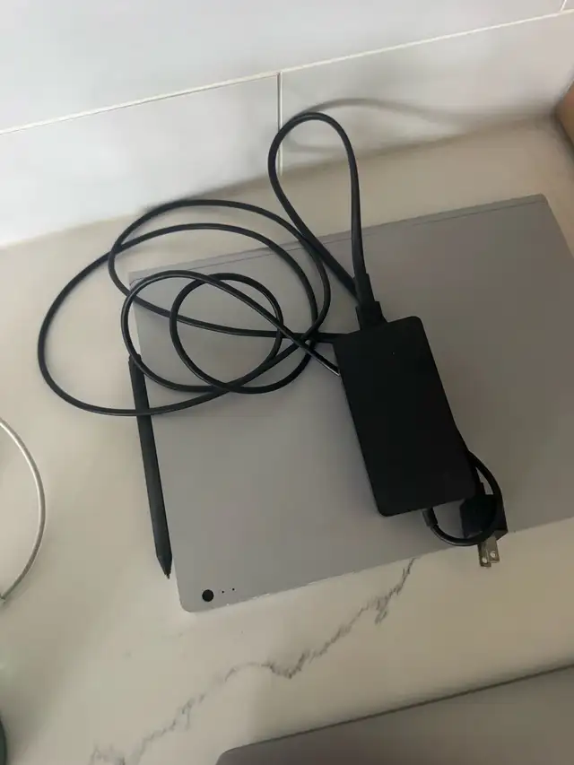 Microsoft SurfaceBook 2477741565807831043