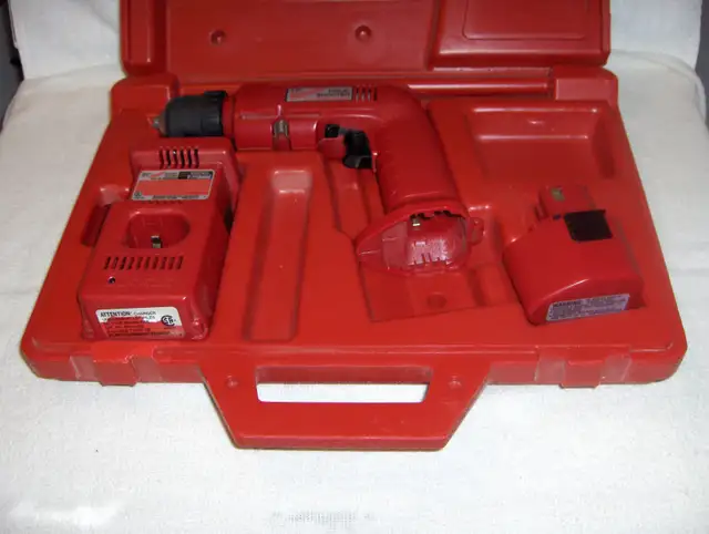 Milwaukee 3/8 inch variable speed, 7.2 volt NiCD drill for sale in Power Tools in Calgary - Image 2