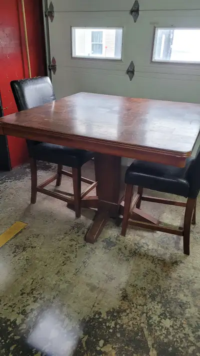 Table bistro   +  2 chaises, View more