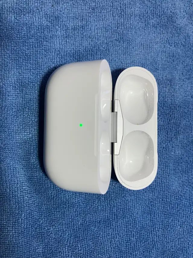 EarPods cases only in Cell Phone Accessories in Calgary - Image 4