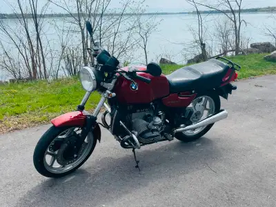 Runs and rides great! Too many toys and something has to go. Has panniers and fairing included.