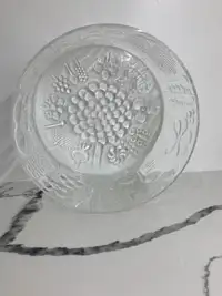 7 & 1/2” Iittala/Nuutajarvi Art Glass Flora Bowl  