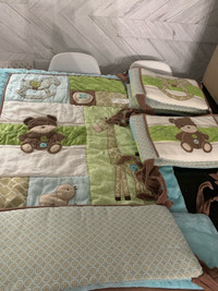 Crib bedding set 