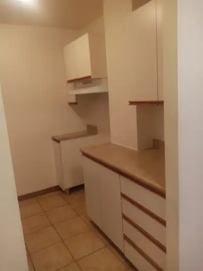 41/2-Lachine-2 chambres fermee,entre laveuse,secheuse,lave vaiss.,pres de l,autoroute 20,pres de Cen...