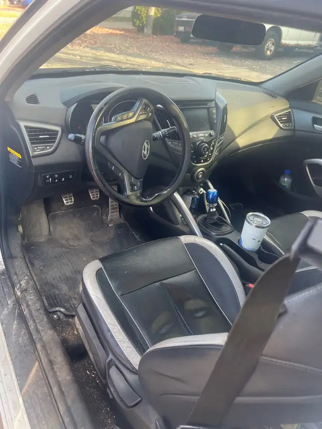 Hyundai Veloster Turbo64959945708034123