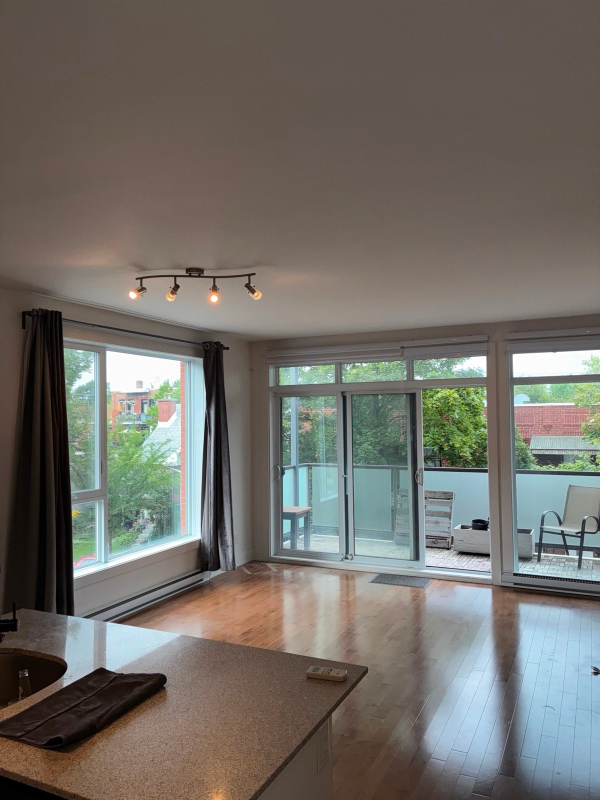 Grand 4 ½ / 2 chambres - Villeray — photo 1