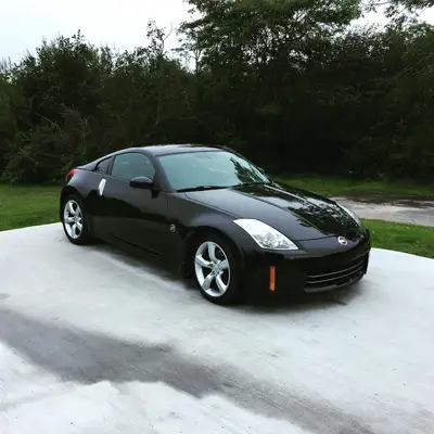 Refinished 2006 Nissan 350Z Coupe — 6-Speed Manual — Never Winter Driven 350Z with exterior cosmetic...