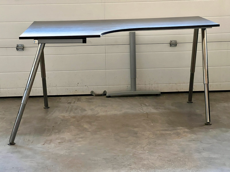 IKEA GALANT / BEKANT SYSTEM CORNER DESK Desks Calgary Kijiji