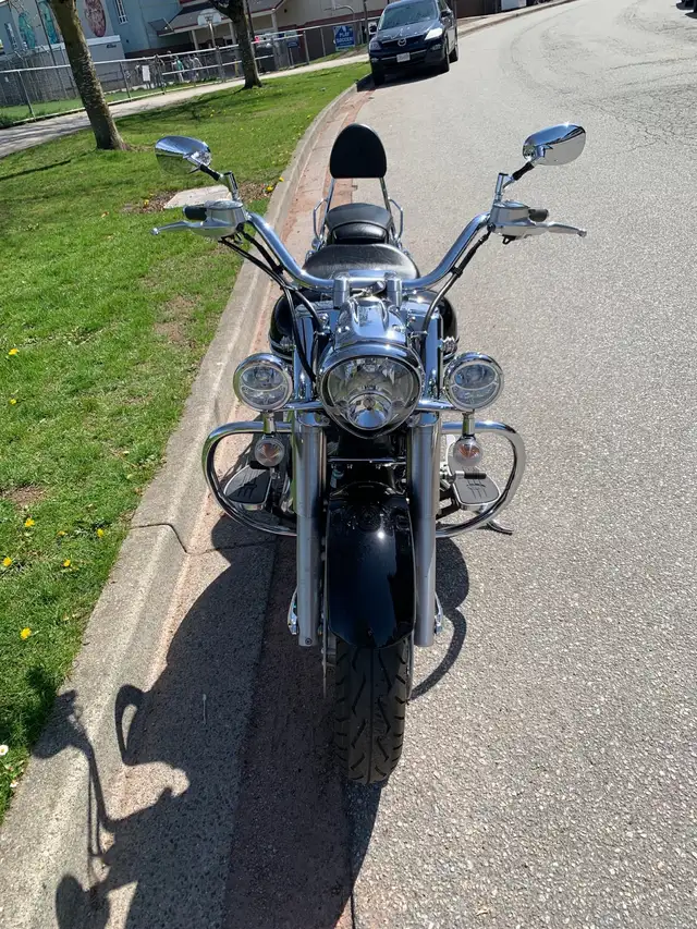 2008 Yamaha Stratoliner 518 km in Touring in Richmond - Image 6