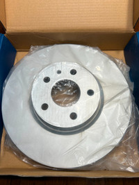 2013 Ford Fusion Front Brake Pads and Rotors
