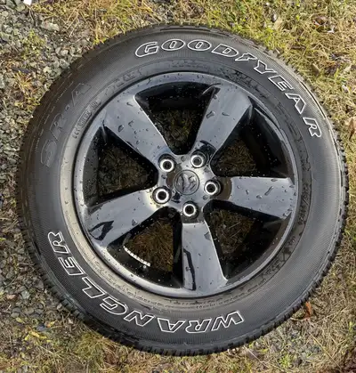 Factory rims and tires in great condition. Only 15000 kilo-meters driven over 2 years time period. A...