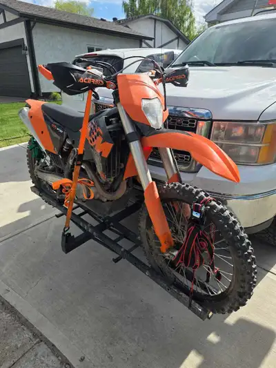 2009 KTM 450 XCW for sale 2864 km, 158 hours Electric start and kick start Come with bike stand and...