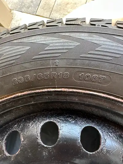 Yokohama Ice Guard, tires and still rims. 235/65/R18 From 2023 Infiniti QX60. New package price was...