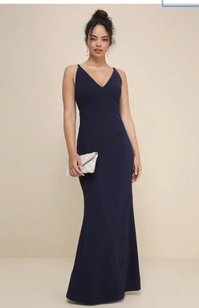 Lulu’s navy blue long gown maxi dress XS in Women's - Dresses & Skirts in City of Toronto - Image 4