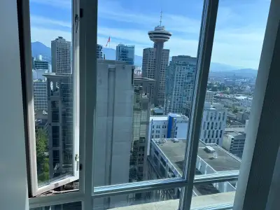 Downtown Vancouver | Granville & Dunsmuir - 3 bedrooms 25th floor $1195/room (1 year lease) Fabulous...