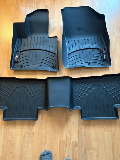 Ensemble tapis weathertech comme neuf Tucson 2024. Avant et arrière