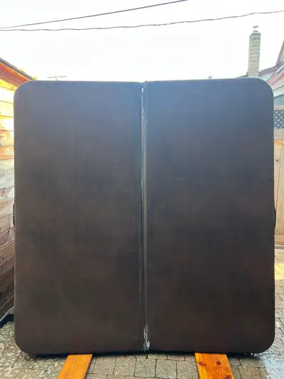 HST manufactured hot tub cover Ambassador series Colour - Chestnut 82” x 78” with 6” radius corners...