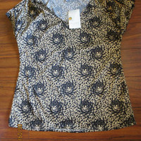 Ladies NEW Lovely Top (Size M) & NEW Earrings