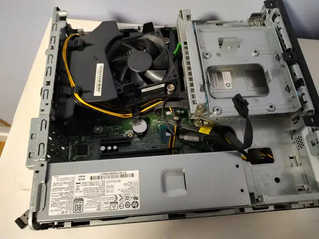 HP ProDesk 600 G3 SFF - 8GB RAM - No HDD/SSD! in Desktop Computers in Kingston - Image 4