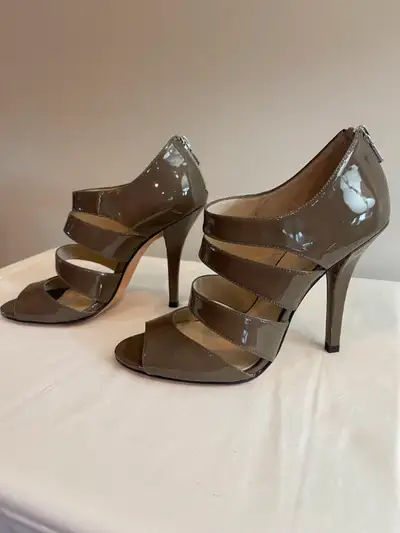 Michael Kors Ladies Dress Shoes Grey Size 7, View more
