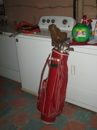 RH GOLF CLUBS Asking $125.00Tour Model Irons SW,PW.3456789 irons